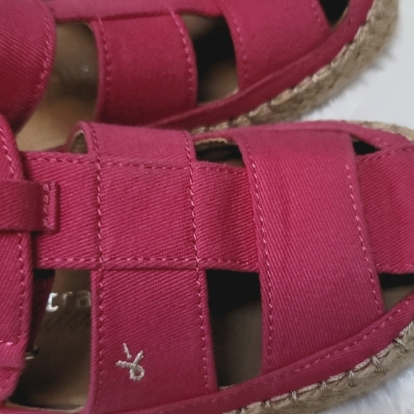 EMU Pink Sandals Size K 13 - Picture 4 of 10